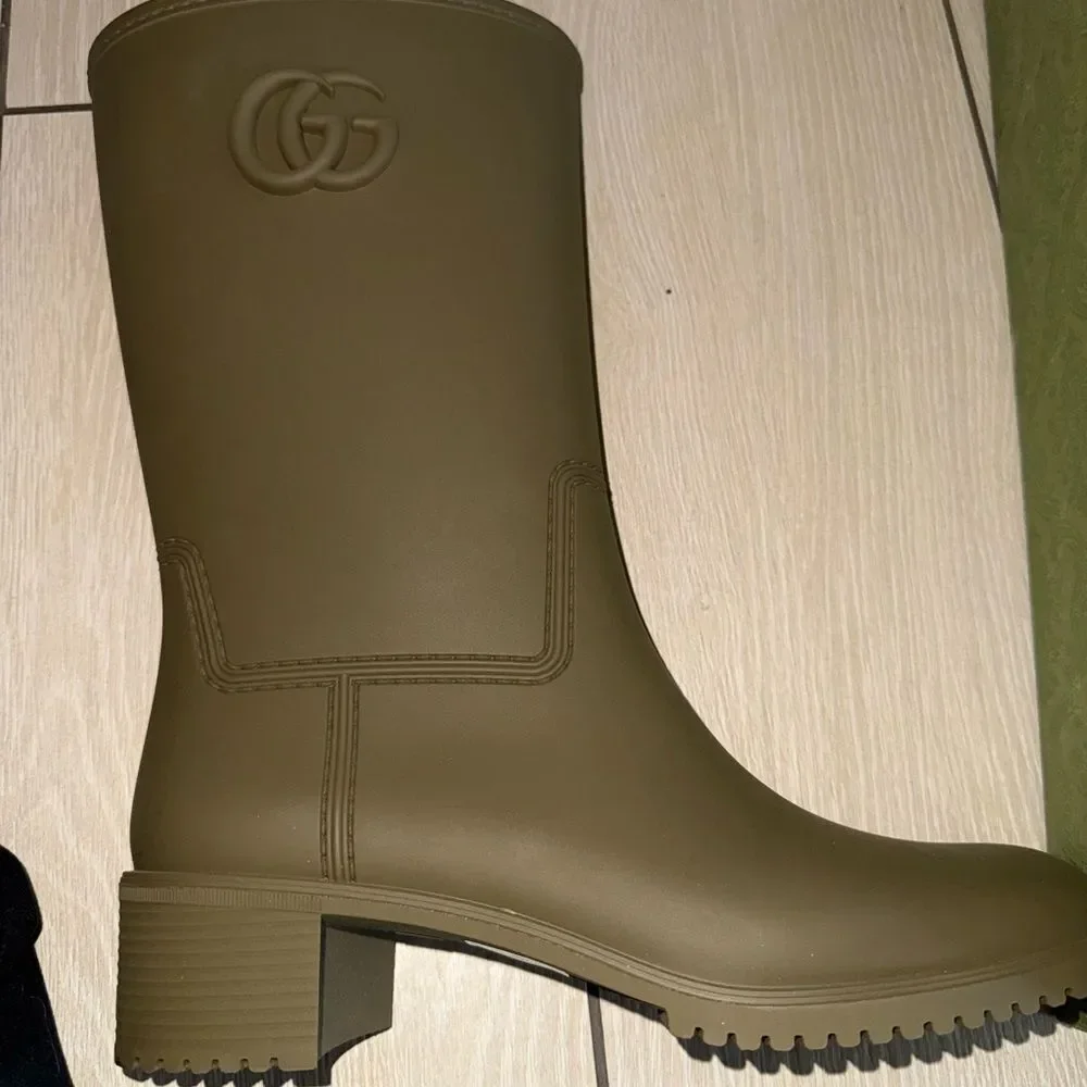 Nwt Gucci Women's Olive rain boots